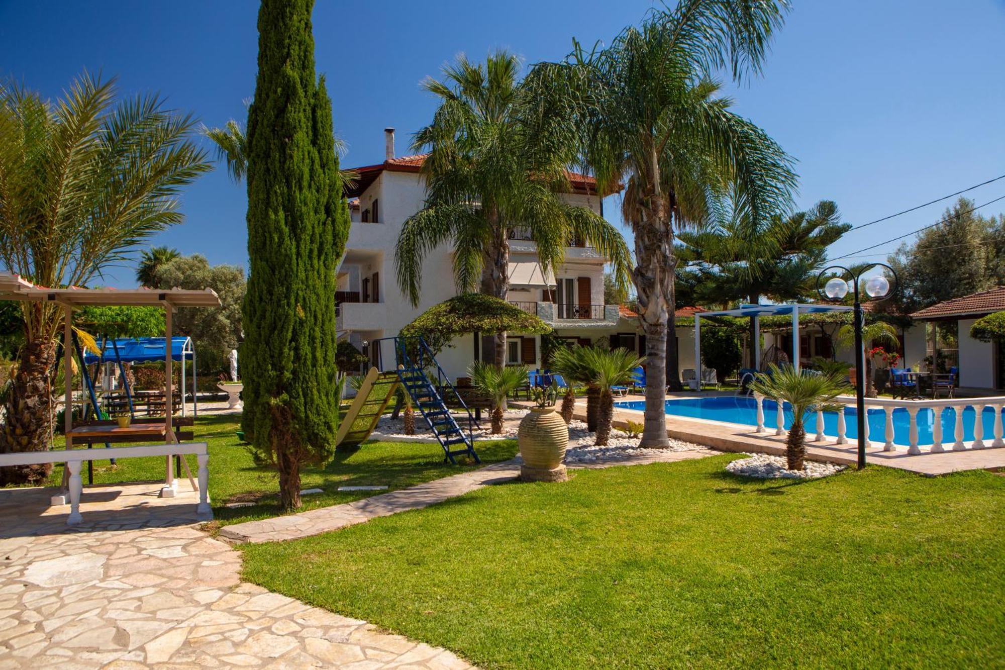 Villa Dimitris Apartments & Bungalows Frínion 外观 照片