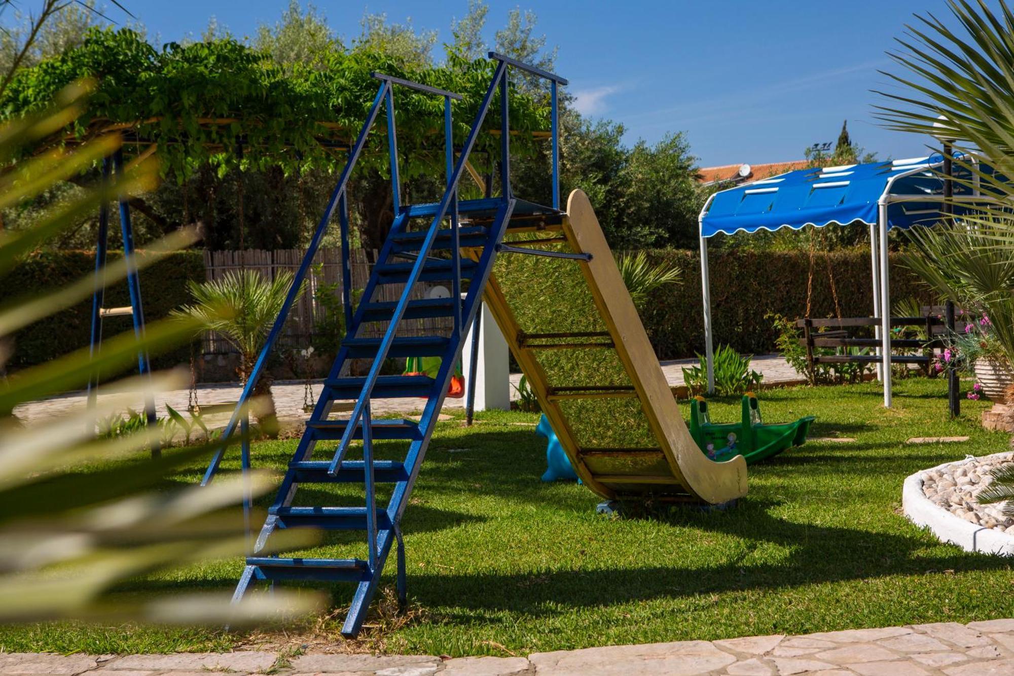 Villa Dimitris Apartments & Bungalows Frínion 外观 照片
