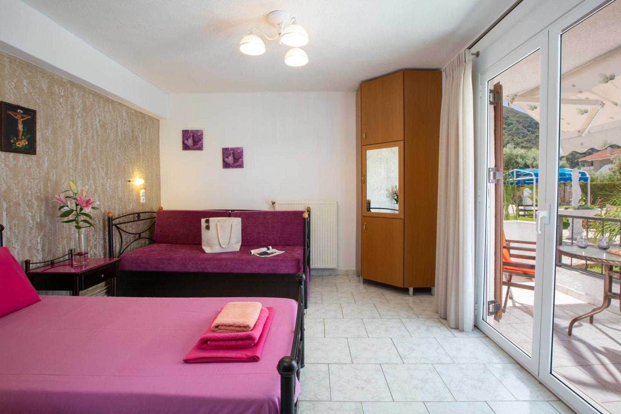 Villa Dimitris Apartments & Bungalows Frínion 外观 照片