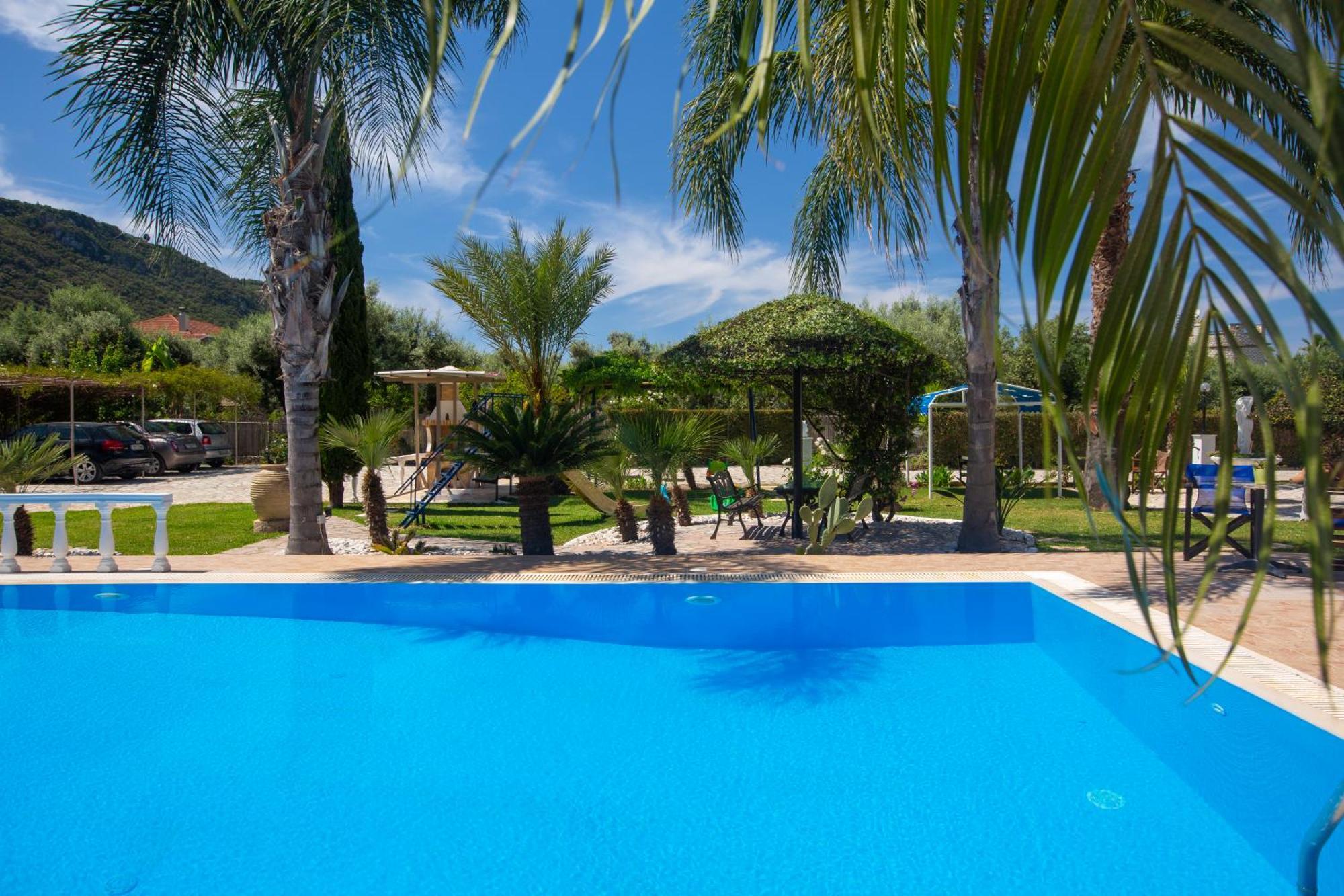 Villa Dimitris Apartments & Bungalows Frínion 外观 照片