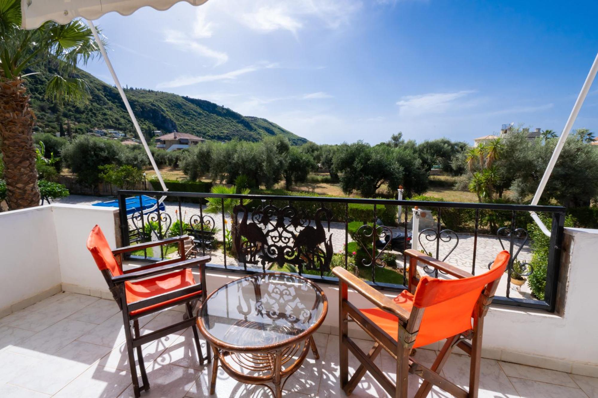 Villa Dimitris Apartments & Bungalows Frínion 外观 照片