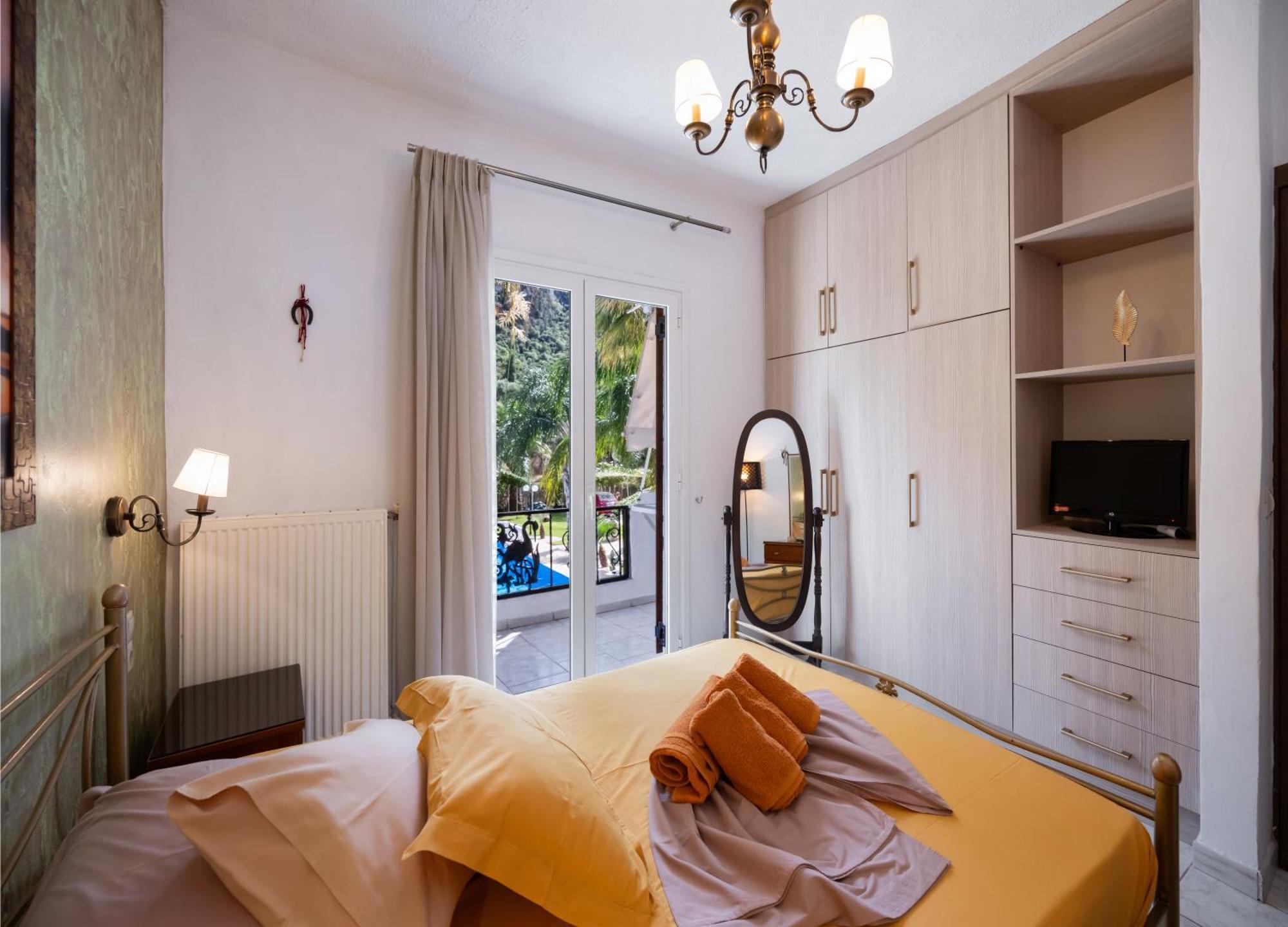 Villa Dimitris Apartments & Bungalows Frínion 外观 照片