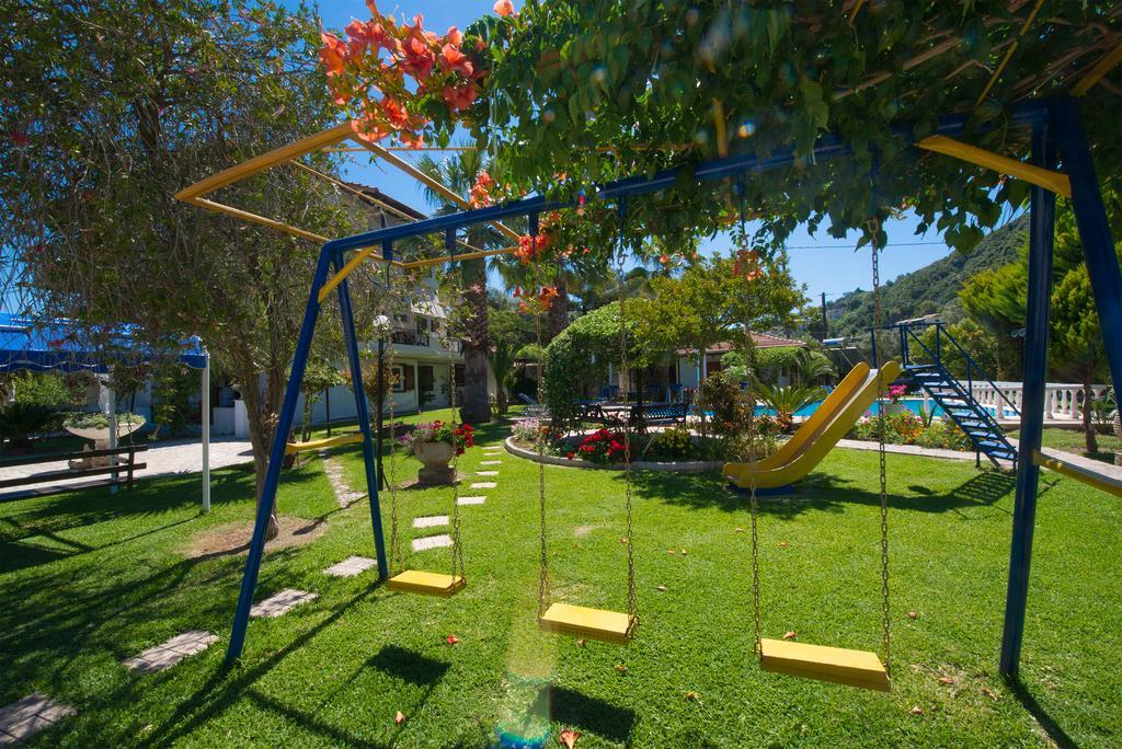 Villa Dimitris Apartments & Bungalows Frínion 外观 照片